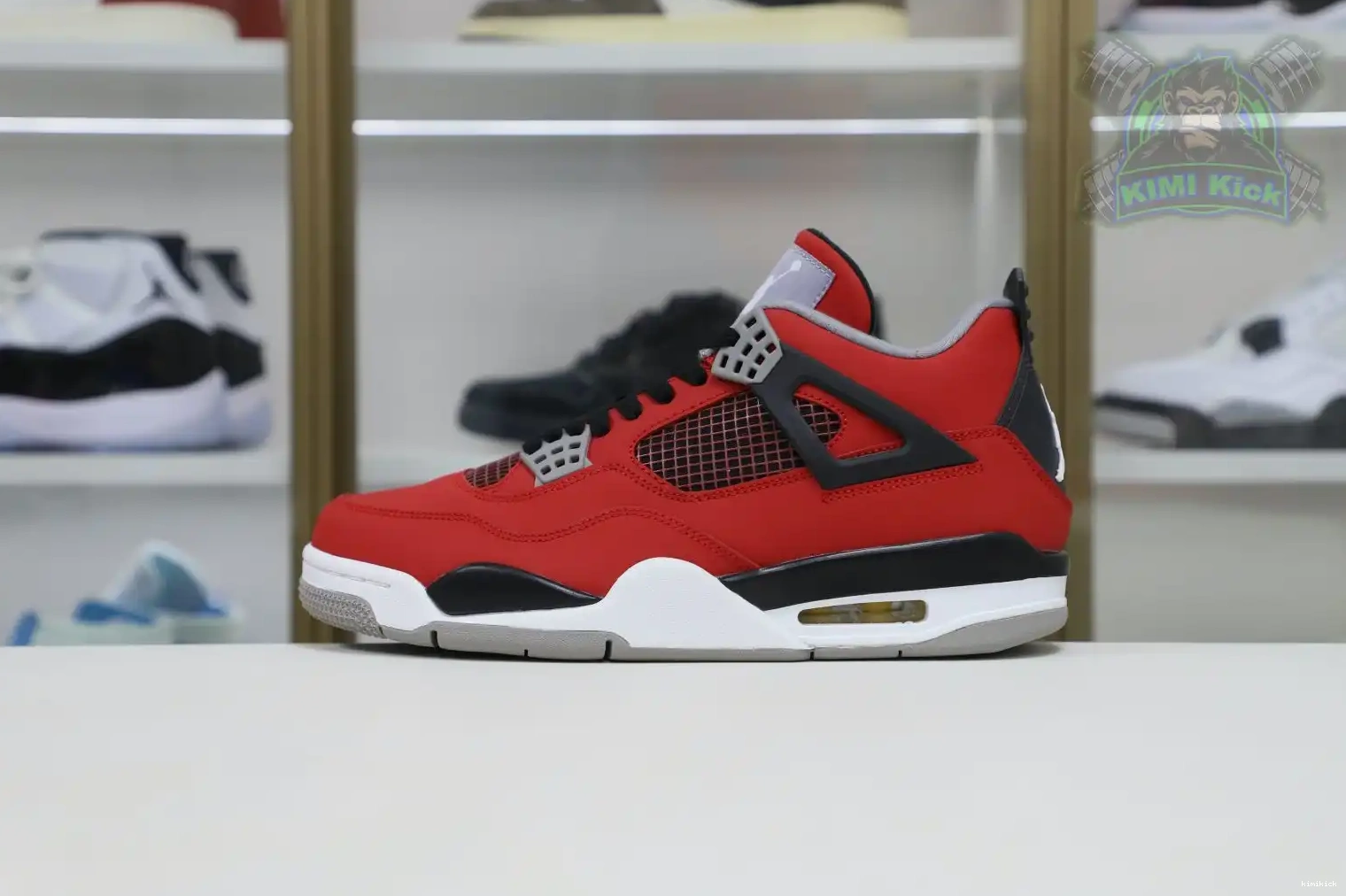 Kimikick Bravo RetroToro Jordan Jordan4 Air 0501